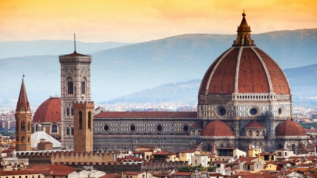 Florencia. Paquetes all inclusive desde Argentina. Financiaciones. Consultas a info@puravidaviajes.com.ar Tel. (11) 5235-6677.