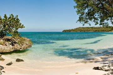 Holguín, Cuba Septiembre y. Paquetes desde Argentina. Financiaciones. Consultas a info@puravidaviajes.com WhatsApp: 1130803344